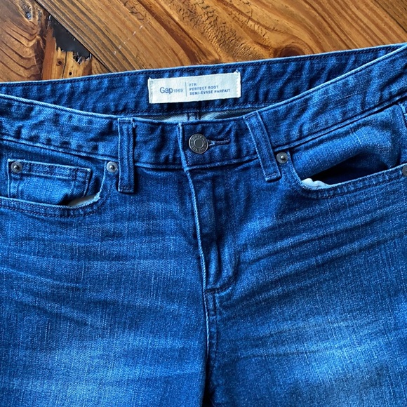 Gap Mid Rise Perfect Boot Jeans With Washwell™ - Picture 10 of 13